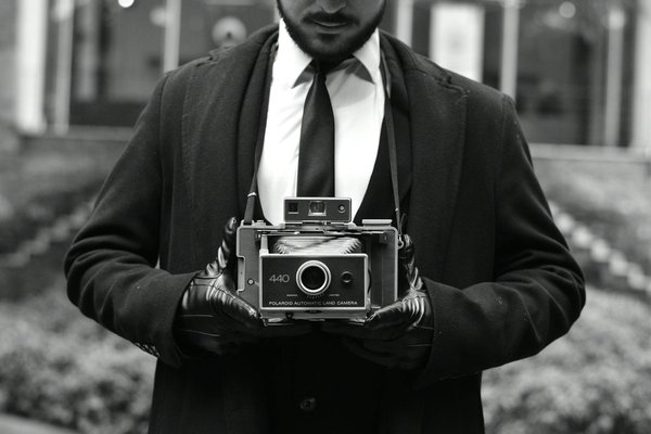 Peau grasse : Comment adapter sa routine de soins du visage ?